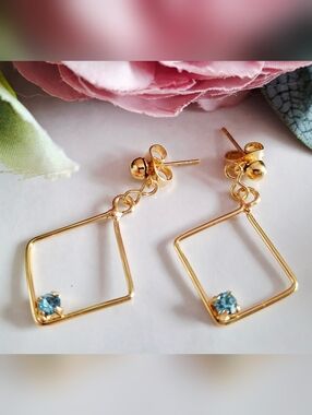 Vintage 80s Blue Gem Diamond Dangle Earrings
